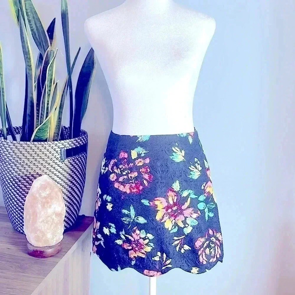 Lush Women’s Navy Tropical Floral Lace A line Skirt NWOT - Picture 1 of 5
